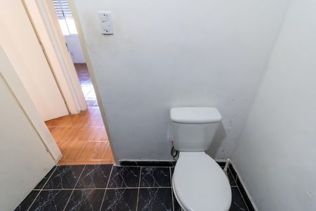Apartamento à venda com 64m², 2 quartos e sem vaga Apartamento à venda com 64m², 2 quartos e sem vagaBanheiro
