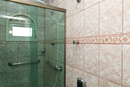 Casa à venda com 180m², 3 quartos e 2 vagasBanheiro 1 - Suíte