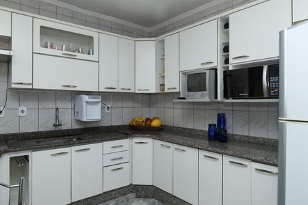 Casa à venda com 180m², 3 quartos e 2 vagasCozinha