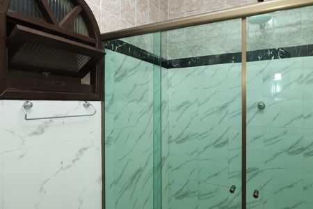 Casa à venda com 180m², 3 quartos e 2 vagasBanheiro 2