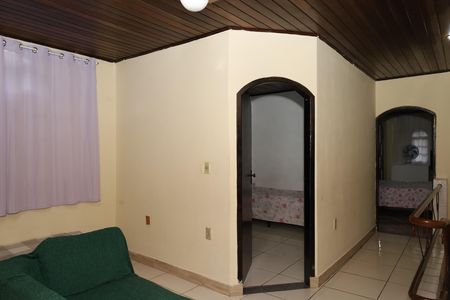 Casa à venda com 180m², 3 quartos e 2 vagasSala - Entre quartos