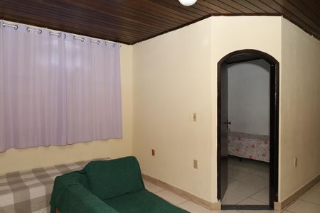 Casa à venda com 180m², 3 quartos e 2 vagasSala - Entre quartos