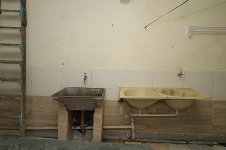 Casa à venda com 180m², 3 quartos e 2 vagasÁrea de Serviço