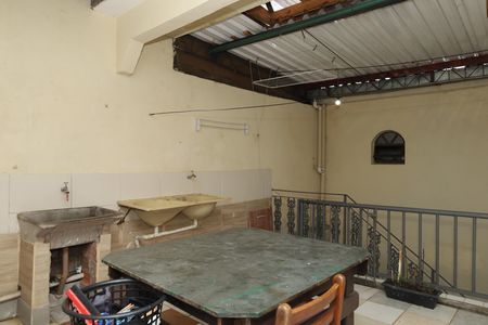 Casa à venda com 180m², 3 quartos e 2 vagasÁrea de Serviço