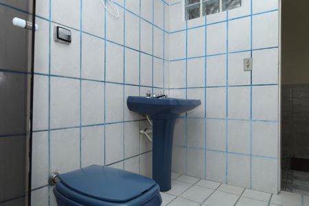 Casa à venda com 180m², 3 quartos e 2 vagasBanheiro 3