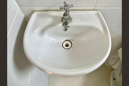 Banheiro de apartamento à venda com 2 quartos, 65m² em Betim Industrial, Betim