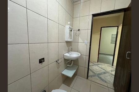 Casa para alugar com 35m², 1 quarto e sem vaga Casa para alugar com 35m², 1 quarto e sem vagaBanheiro