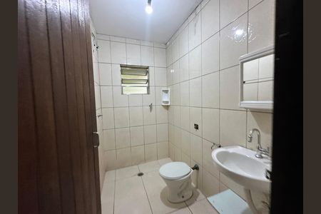 Casa para alugar com 35m², 1 quarto e sem vaga Casa para alugar com 35m², 1 quarto e sem vagaBanheiro