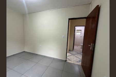 Casa para alugar com 35m², 1 quarto e sem vaga Casa para alugar com 35m², 1 quarto e sem vagaQuarto