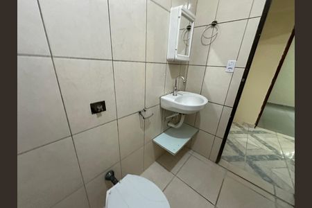 Casa para alugar com 35m², 1 quarto e sem vaga Casa para alugar com 35m², 1 quarto e sem vagaBanheiro