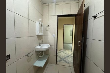 Casa para alugar com 35m², 1 quarto e sem vaga Casa para alugar com 35m², 1 quarto e sem vagaBanheiro