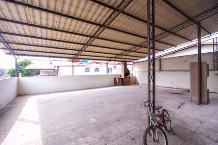 Casa para alugar com 100m², 2 quartos e 2 vagas Casa para alugar com 100m², 2 quartos e 2 vagasTerraço