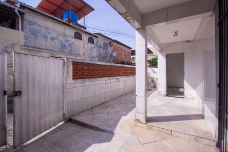 Casa para alugar com 100m², 2 quartos e 2 vagas Casa para alugar com 100m², 2 quartos e 2 vagasQuintal