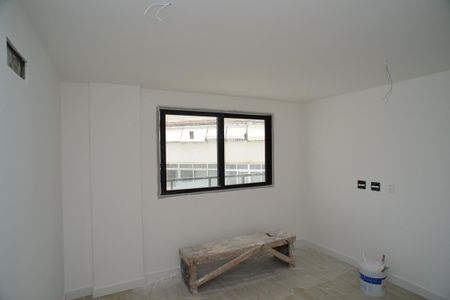 Apartamento à venda com 111m², 2 quartos e 2 vagas
