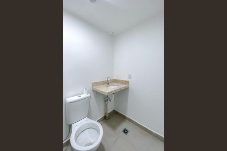 Banheiro de kitnet/studio para alugar com 1 quarto, 24m² em Vila Leopoldina, São Paulo