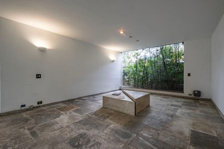 Sala de casa à venda com 3 quartos, 265m² em Jardim Europa, São Paulo