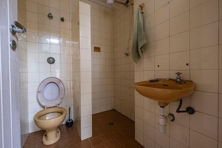 Casa à venda com 265m², 3 quartos e 2 vagas Casa à venda com 265m², 3 quartos e 2 vagasÁrea de Serviço - Banheiro