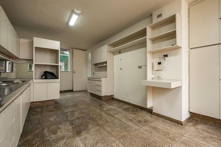 Casa à venda com 265m², 3 quartos e 2 vagas Casa à venda com 265m², 3 quartos e 2 vagasCozinha