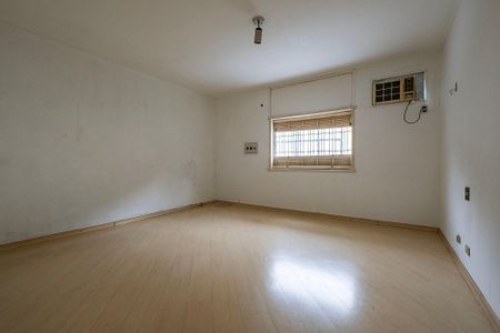 Casa à venda com 265m², 3 quartos e 2 vagas Casa à venda com 265m², 3 quartos e 2 vagasQuarto 3