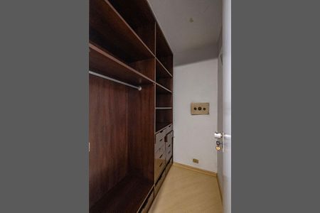 Casa à venda com 265m², 3 quartos e 2 vagas Casa à venda com 265m², 3 quartos e 2 vagasSuíte