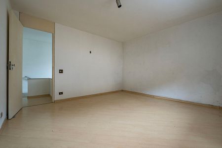 Casa à venda com 265m², 3 quartos e 2 vagas Casa à venda com 265m², 3 quartos e 2 vagasQuarto 3