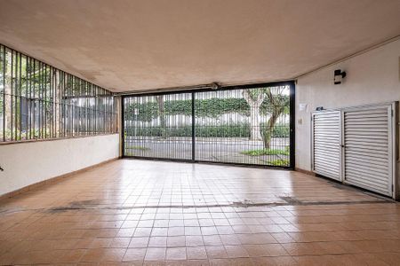 Casa à venda com 265m², 3 quartos e 2 vagas Casa à venda com 265m², 3 quartos e 2 vagasGaragem