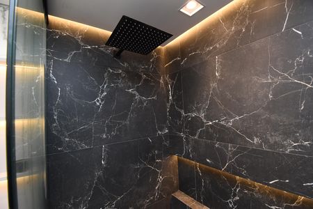 Casa de condomínio para alugar com 151m², 3 quartos e 2 vagasBanheiro da Suíte