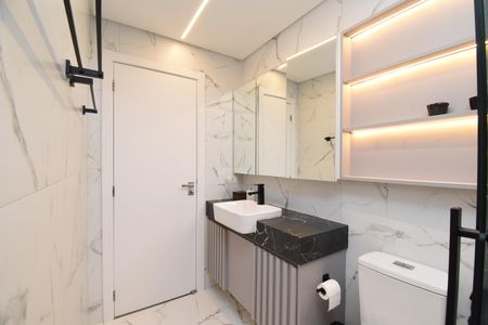 Casa de condomínio para alugar com 151m², 3 quartos e 2 vagasBanheiro da Suíte