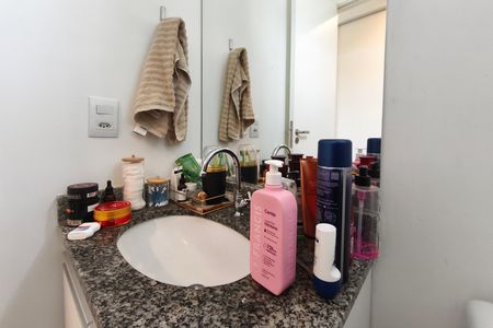 Apartamento à venda com 72m², 2 quartos e 2 vagas Apartamento à venda com 72m², 2 quartos e 2 vagasBanheiro Suíte