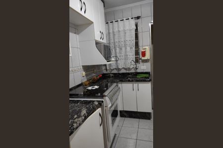 Cozinha de casa para alugar com 2 quartos, 70m² em Jardim Santa Edwirges, Guarulhos