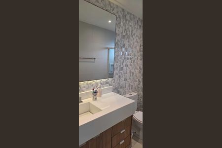 Apartamento para alugar com 140m², 4 quartos e 2 vagas Apartamento para alugar com 140m², 4 quartos e 2 vagasBanheiro