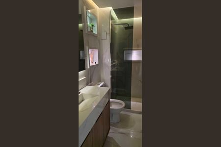 Apartamento para alugar com 140m², 4 quartos e 2 vagas Apartamento para alugar com 140m², 4 quartos e 2 vagasBanheiro