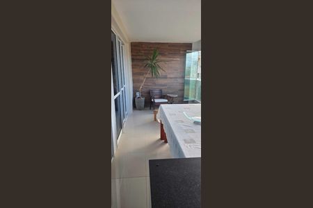 Apartamento para alugar com 140m², 4 quartos e 2 vagas Apartamento para alugar com 140m², 4 quartos e 2 vagasVaranda