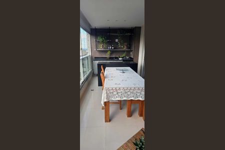 Apartamento para alugar com 140m², 4 quartos e 2 vagas Apartamento para alugar com 140m², 4 quartos e 2 vagasVaranda