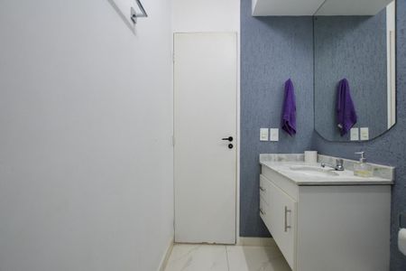 Apartamento para alugar com 63m², 3 quartos e 1 vaga Apartamento para alugar com 63m², 3 quartos e 1 vagaBANHEIRO