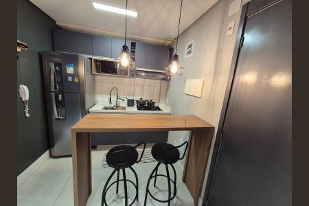 Cozinha de apartamento para alugar com 1 quarto, 27m² em Vila Butantã, São Paulo