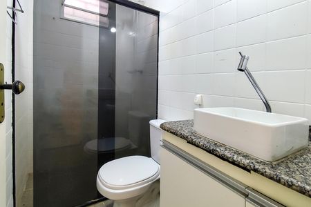 Apartamento à venda com 66m², 3 quartos e 1 vaga Apartamento à venda com 66m², 3 quartos e 1 vagaBanheiro