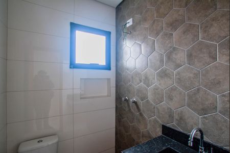 Apartamento à venda com 78m², 2 quartos e 1 vaga Apartamento à venda com 78m², 2 quartos e 1 vagaBanheiro Social