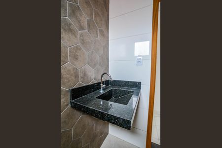 Apartamento à venda com 78m², 2 quartos e 1 vaga Apartamento à venda com 78m², 2 quartos e 1 vagaBanheiro Social