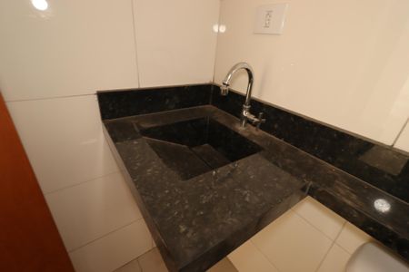 Apartamento à venda com 98m², 2 quartos e 1 vagaBanheiro Social - Pia