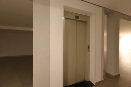 Apartamento à venda com 98m², 2 quartos e 1 vagaElevador