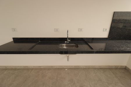 Apartamento à venda com 98m², 2 quartos e 1 vagaÁrea de Serviço - Pia