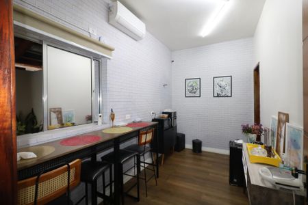 Casa à venda com 192m², 2 quartos e sem vaga Casa à venda com 192m², 2 quartos e sem vagaEdícula