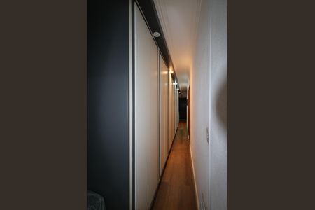 Casa à venda com 192m², 2 quartos e sem vaga Casa à venda com 192m², 2 quartos e sem vagaCorredor