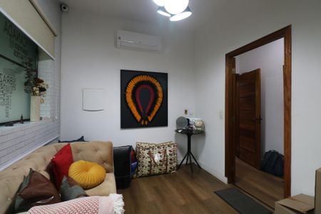 Casa à venda com 192m², 2 quartos e sem vaga Casa à venda com 192m², 2 quartos e sem vagaEdícula
