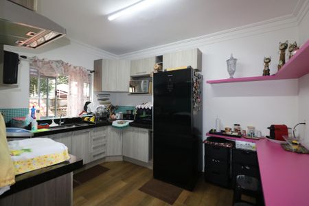 Casa à venda com 192m², 2 quartos e sem vaga Casa à venda com 192m², 2 quartos e sem vagaCozinha