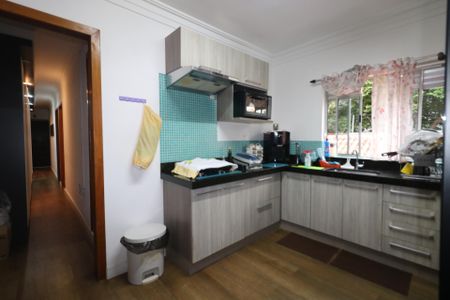 Casa à venda com 192m², 2 quartos e sem vaga Casa à venda com 192m², 2 quartos e sem vagaCozinha