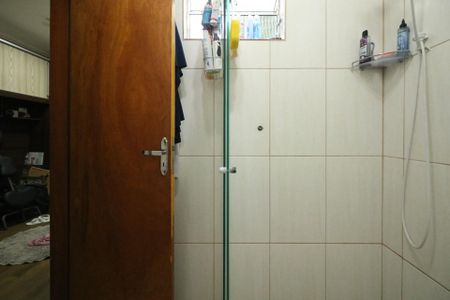 Casa à venda com 192m², 2 quartos e sem vaga Casa à venda com 192m², 2 quartos e sem vagaBanheiro da Suíte 1