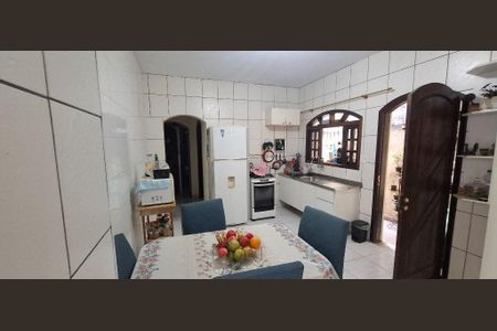 Casa à venda com 160m², 3 quartos e 2 vagas