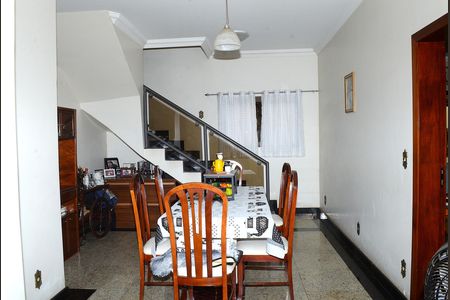 Casa para alugar com 170m², 2 quartos e 2 vagasCopa